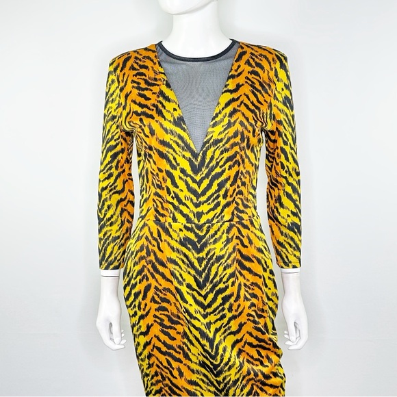 Deadly Dames MISFITS Dress in Tiger Print Size L Long Sleeve Mesh V-Neck Pin Up - Picture 2 of 8